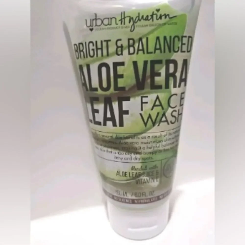 🛍️ Urban Hydration soothing & cooling ALOE VERA LEAF daily body moisturizer 💥